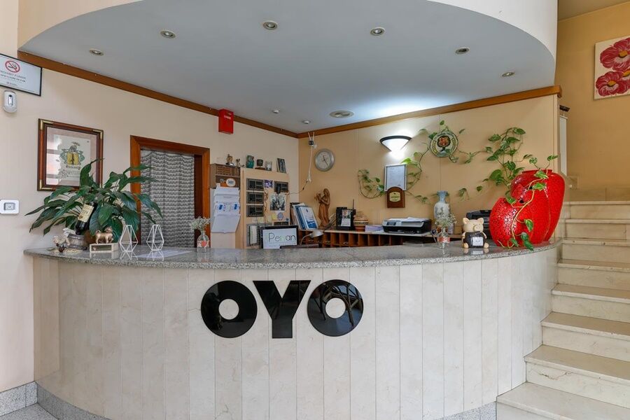 Oyo Hotel Can Peixan Alcarraz Exterior foto